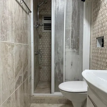 Easy House In Center Apartament *