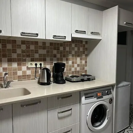 Easy House In Center Apartament Stambuł